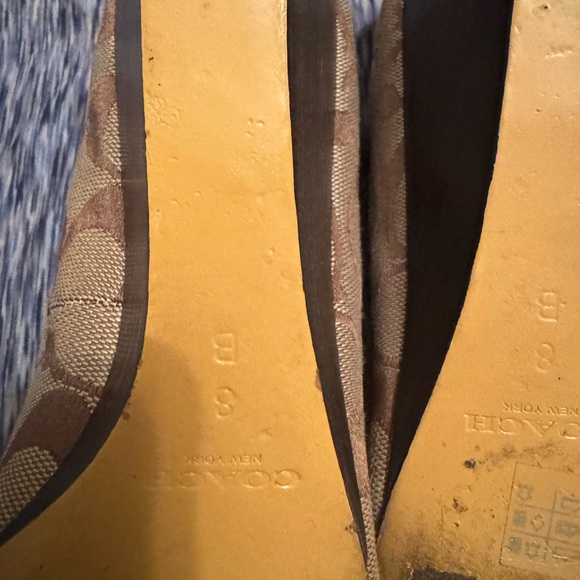 Coach wedge shoes. Size 8. - Picture 4 of 5